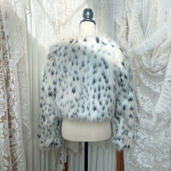 Sold Out ♡ Snow Leopard Vintage Faux Fur Jacket - Picture 4 of 4